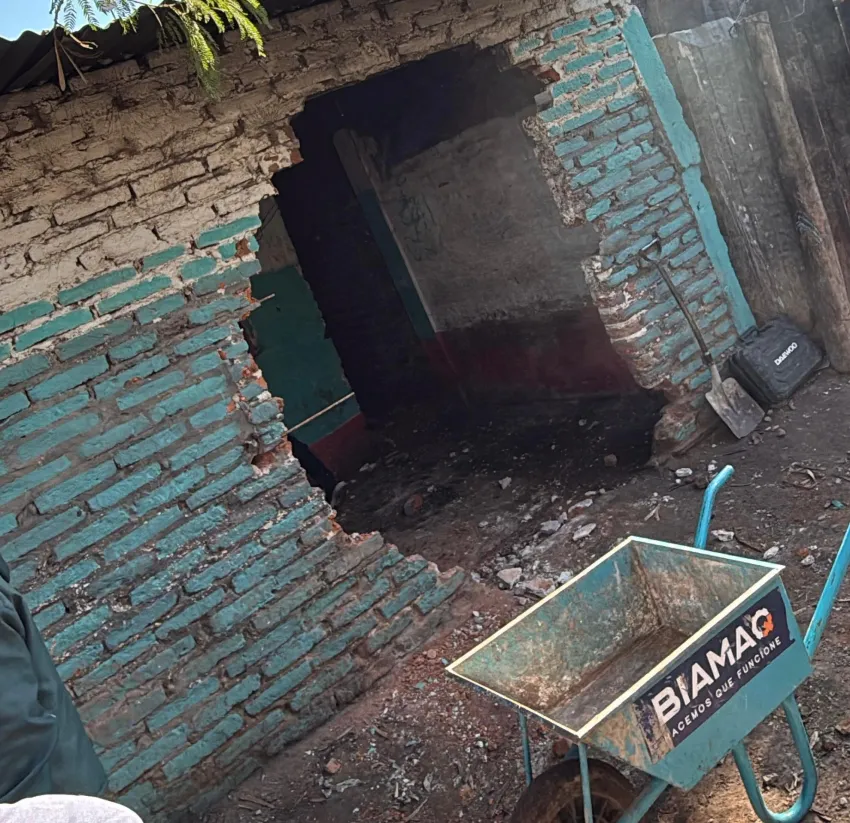 Por fín y después de muchos reclamos, logran demoler un bunker de venta de drogas en Resistencia