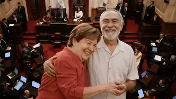 El Senado aprobó un aumento en las jubilaciones y una nueva moratoria previsional