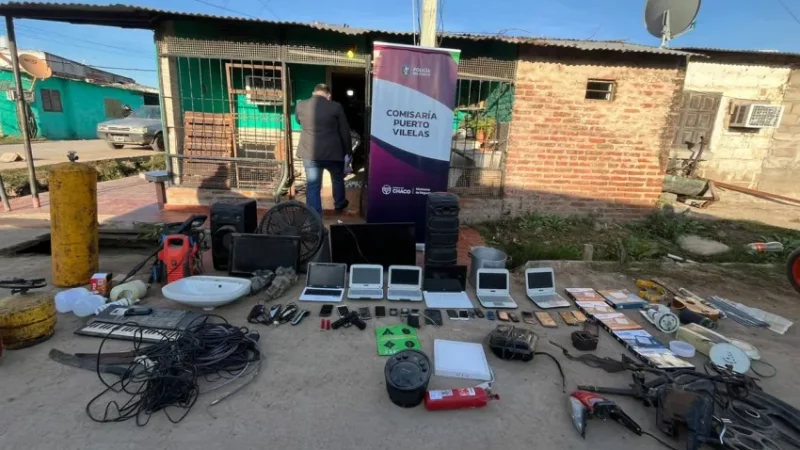 Allanamientos en Puerto Vilelas terminaron con dos detenidos y secuestros desde armas, electrodomésticos y hasta dinero en efectivo