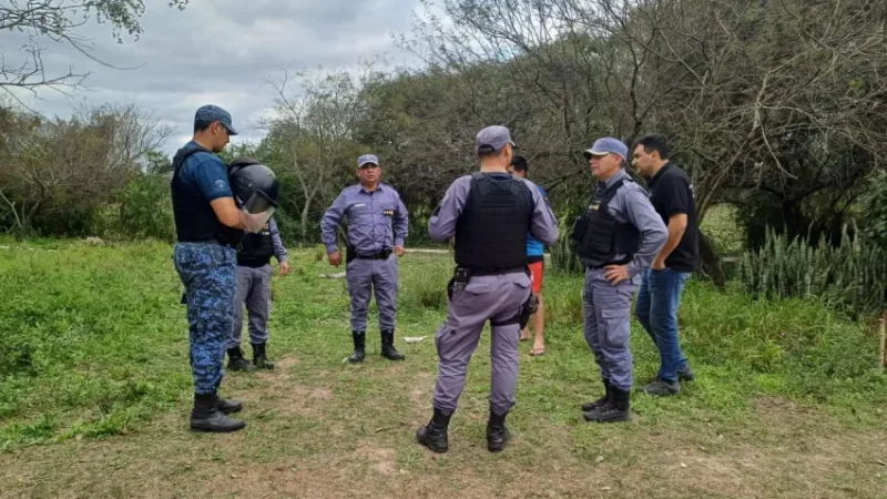 Varios detenidos: El rápido accionar policial impide la toma de terrenos lindantes al Barrio Mujeres Argentinas