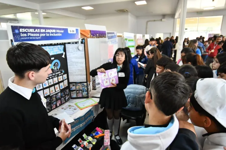 Con la visita de más de 500 estudiantes y docentes, se realizó la Feria de Ciencias Provincial