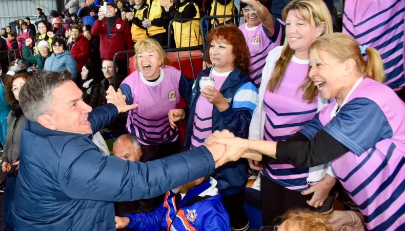 El gobernador Zdero dió inicio a las finales del programa «Chaco Juega» en su modalidad Adultos Mayores