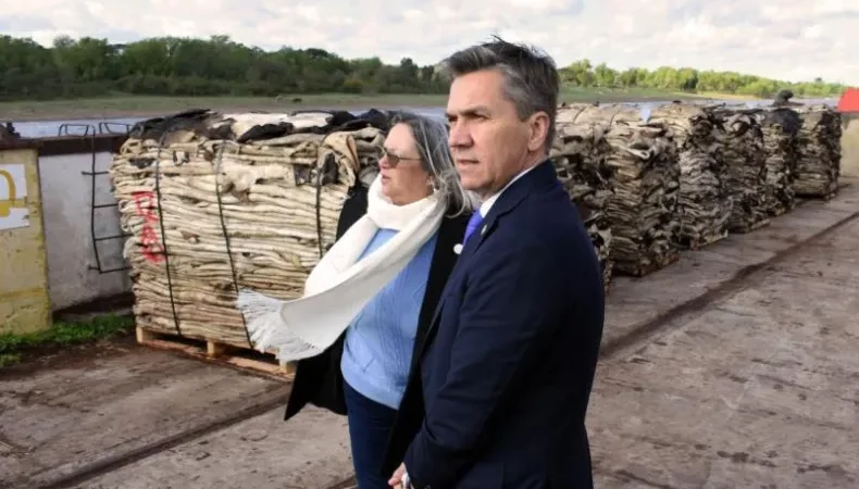 Zdero presente en la carga de 50 contenedores con cuero salado chaqueño, con destino a China