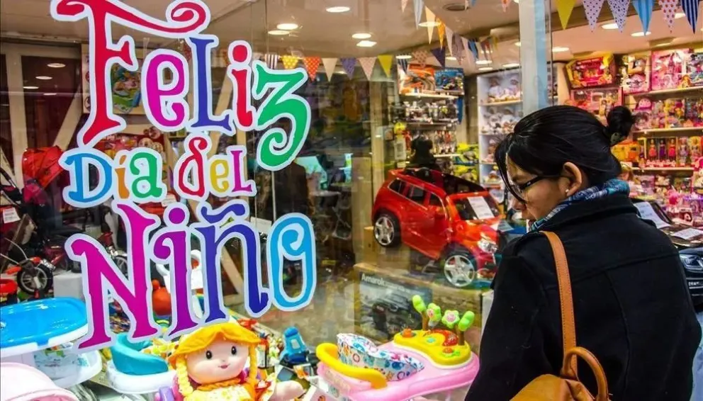 Dia del Niño gasolero: Caen las ventas minoristas en este 2025