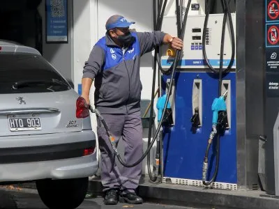Durante agosto, los combustibles aumentaron más del 6% en promedio