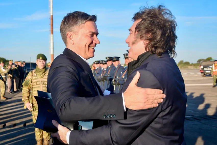 Es oficial: Para las elecciones de octubre se unen Chaco Puede + La Libertad Avanza como el «Frente La Libertad Avanza»
