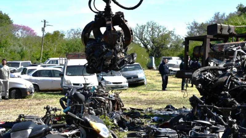 La Municipalidad de Resistencia compactó 1.300 vehiculos secuestrados que estaban en el Corralón Municipal 