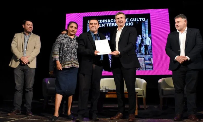 Zdero, se anticipa a Día de los Pastores y anuncia la eximición de los balances endeudados de todas las iglesias provinciales