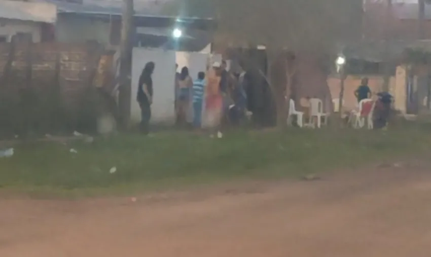 Villa Prosperidad: Tiroteo entre vecinos termina con un joven muerto