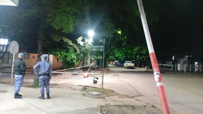 Detienen a camionero por derribar postes de luz en el centro de Resistencia e intenter escapar