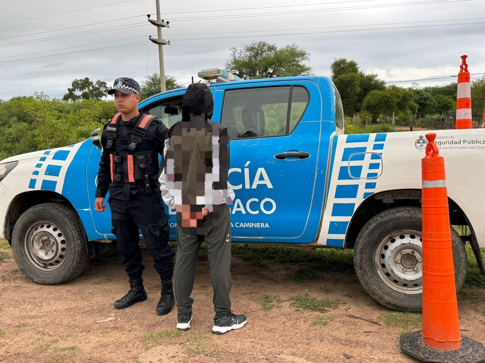 OPERATIVO MÚLTIPLE:INCAUTAN UN CAMION Y UNA CAMIONETA CON PEDIDO DE SECUESTRO Y APREHENDEN A UN HOMBRE BUSCADO HACE MAS DE 7 AÑOS