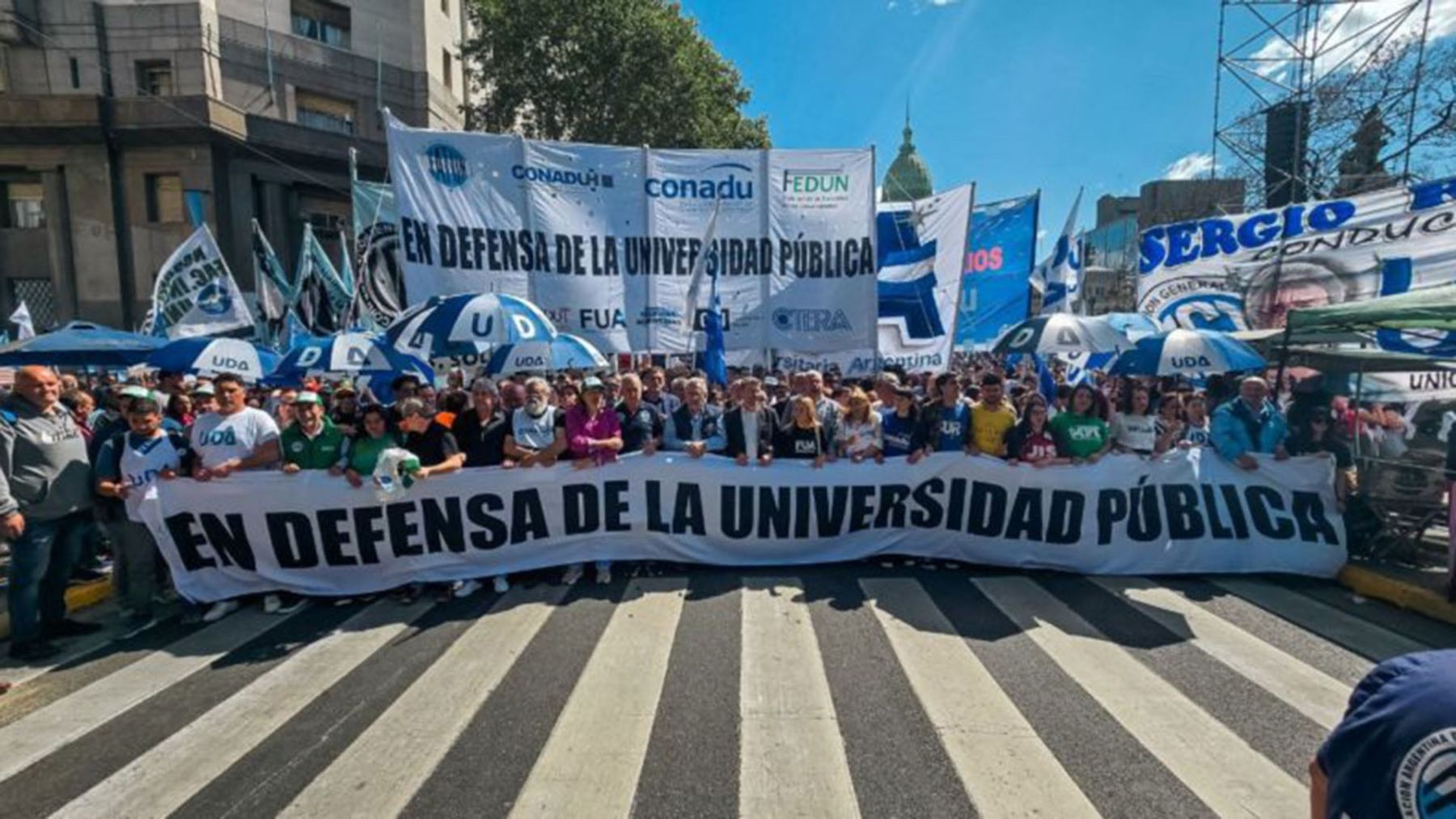 Docentes universitarios de todo el país lanzan un paro nacional por 72 hs. y advierten que no habrá clases en 2026