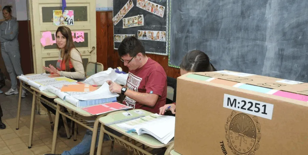 La Justicia Federal informa que comienza el pago a las autoridades de mesa que participaron en las elecciones