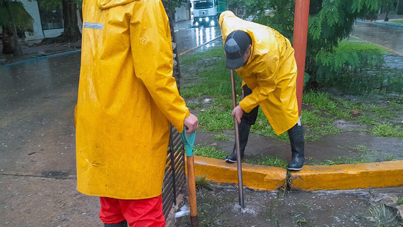Lluvias constantes: el Municipio de Reisntencia trábaja a pleno para brindar soluciones a los vecinos
