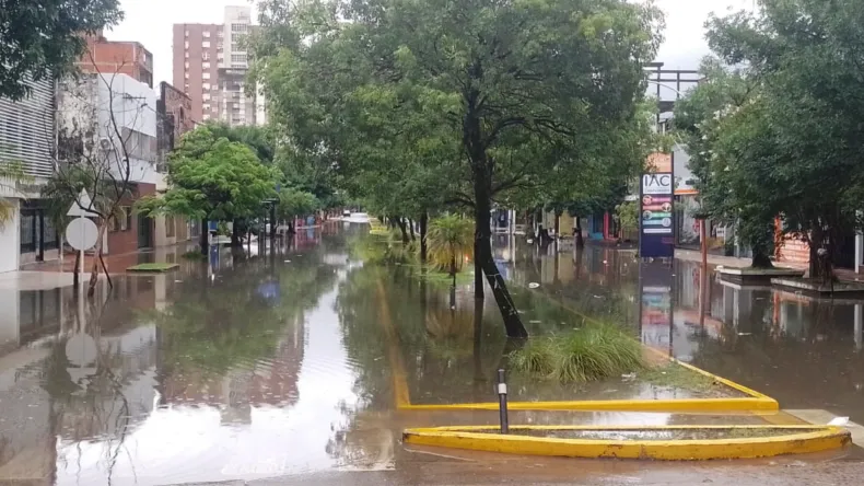 Resistencia nuevamente bajo agua