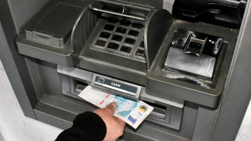 Sueldos de Diciembre para estatales: Jubilados cobrarán el lunes 5 y activos el martes 6