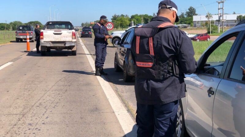 Recambio turístico: fuerzas provinciales y federales refuerzan los controles en rutas clave