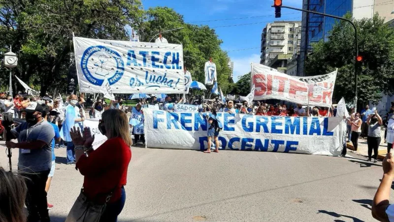 Docentes del Chaco convocan a movilización el 3 de febrero por la cláusula gatillo y actualización salarial