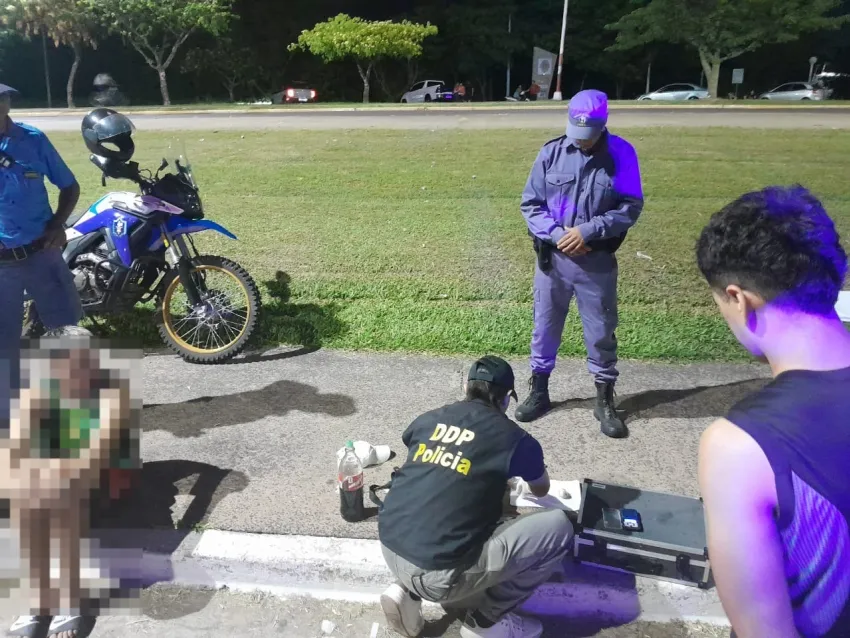 Resistencia: detuvieron a un joven con cocaína y marihuana en el Parque de la Democracia