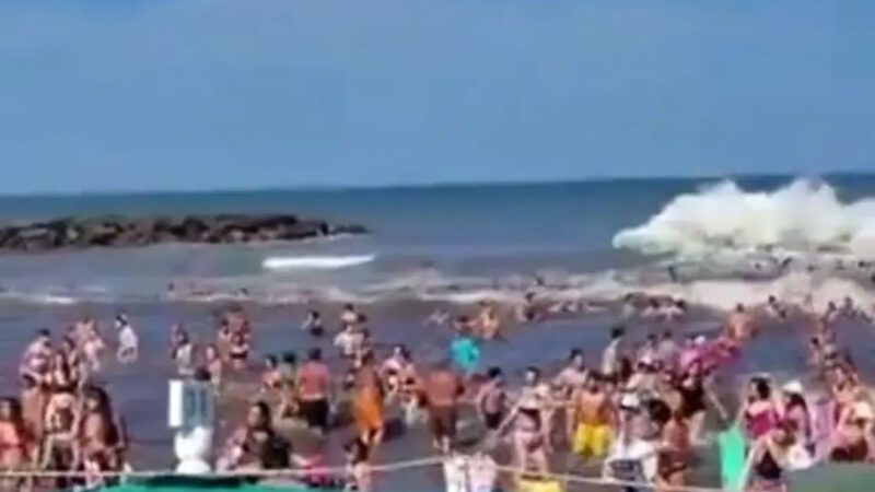 Un muerto y 35 heridos por una ola gigante que impactó en Mar Chiquita, Santa Clara del Mar y Mar del Plata