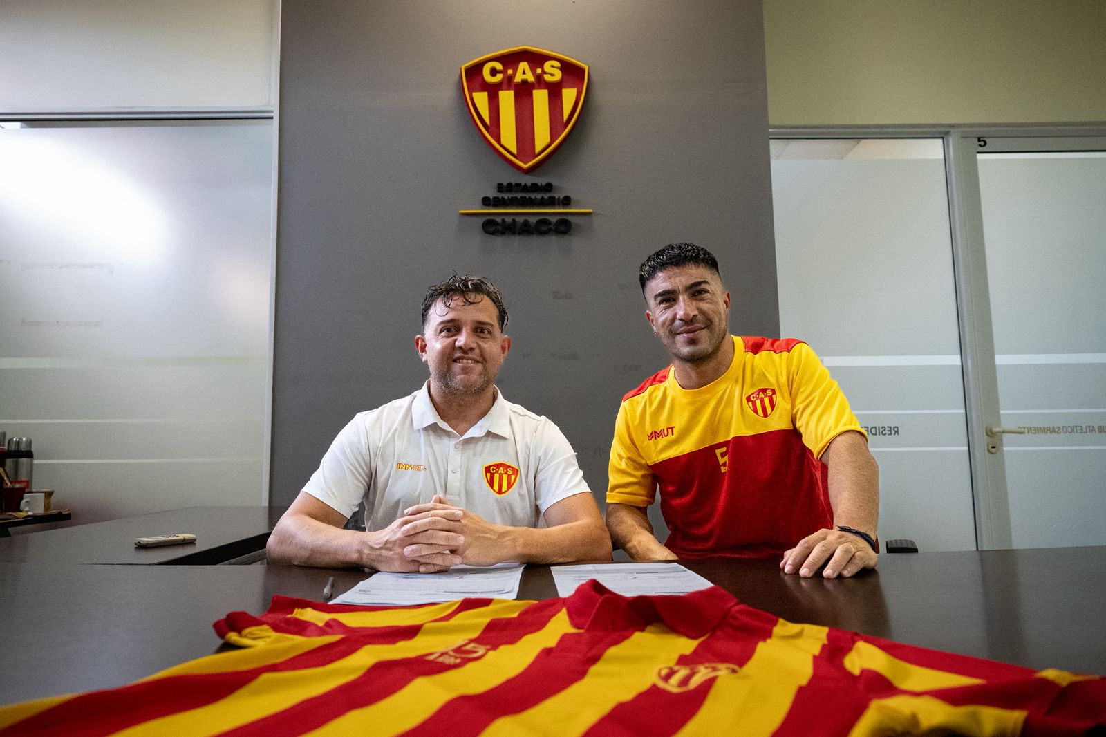 JERARQUÍA PURA PARA EL DECANO: NELSON «CHACO» ACEVEDO FIRMA POR SARMIENTO