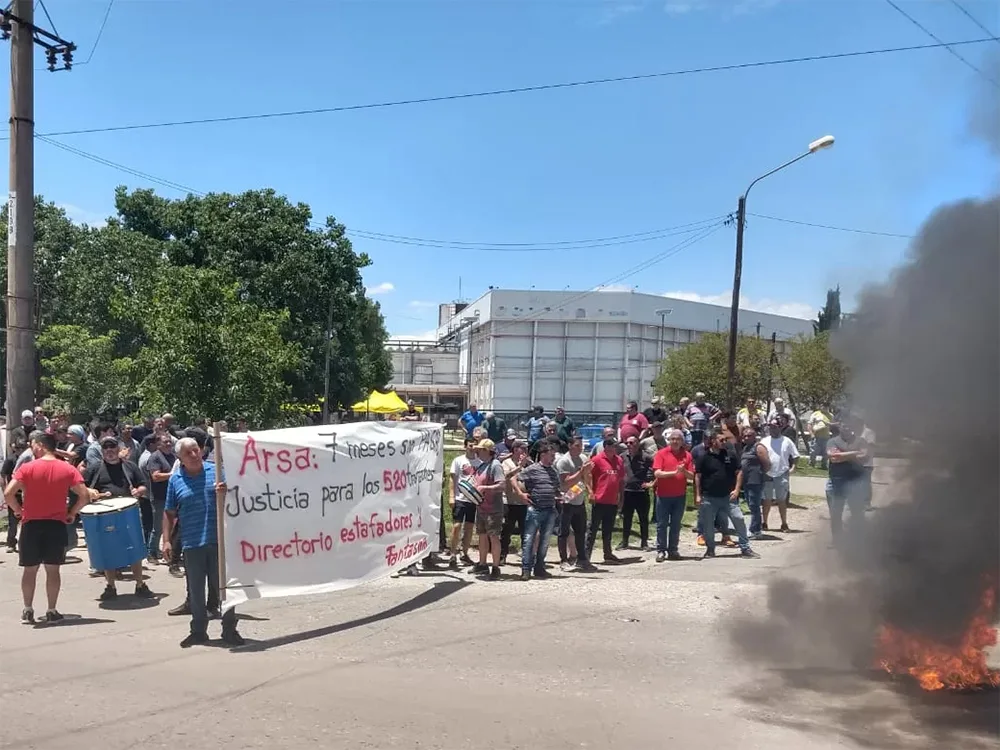 Crisis en la Industria: Decretan la quiebra de ARSA, fabricante de los postres Shimmy, y despiden a 400 empleados