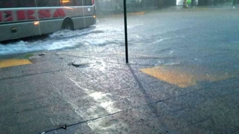 Resistencia sin colectivos por el temporal: suspenden el servicio y rige alerta amarillo por tormentas