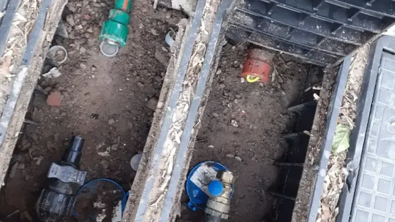 Barranqueras: Caen dos sospechosos vinculados al robo sistemático de medidores de agua