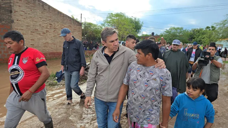 Leandro Zdero supervisa operativos de asistencia en las zonas inundadas de Juan José Castelli