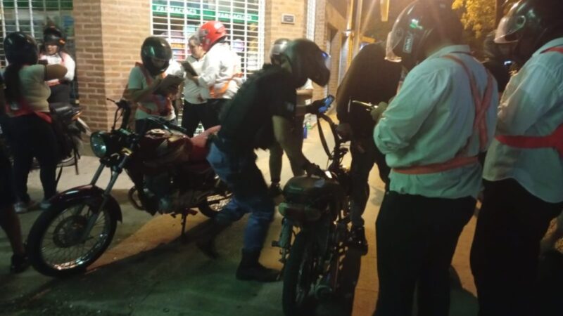 Sáenz Peña: violento operativo contra «wileros» termina con un inspector herido y cinco detenidos