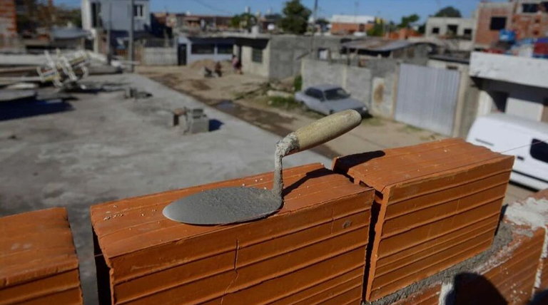 Alerta en la construcción: la UOCRA denunció la pérdida de 91.000 empleos registrados