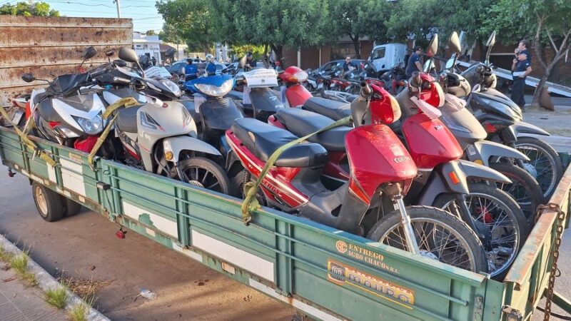 Operativos de tránsito en Resistencia: secuestran autos y motos por estacionamiento indebido