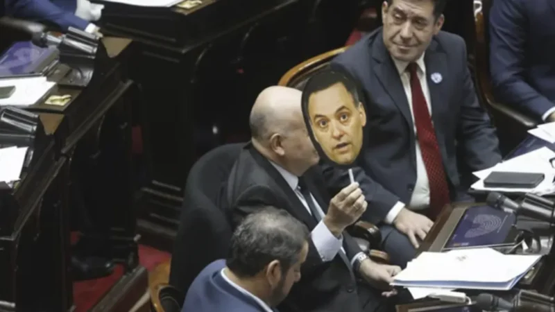 El PRO, la UCR y bloques aliados salvaron a Adorni: fracasó la sesión para interpelarlo