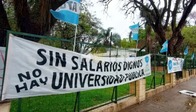 Conflicto universitario: gremios docentes anuncian un paro nacional de cinco días por salarios y presupuesto