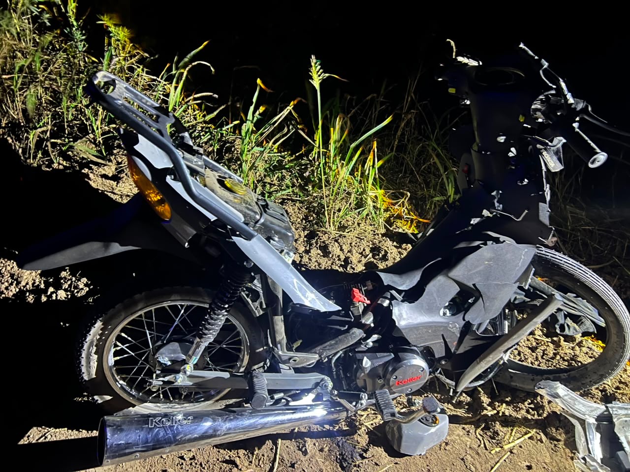 VILLA ÁNGELA | TRAGEDIA EN UN CAMINO RURAL: TRES PERSONAS FALLECIERON TRAS UN BRUTAL CHOQUE ENTRE UNA CAMIONETA Y UNA MOTO