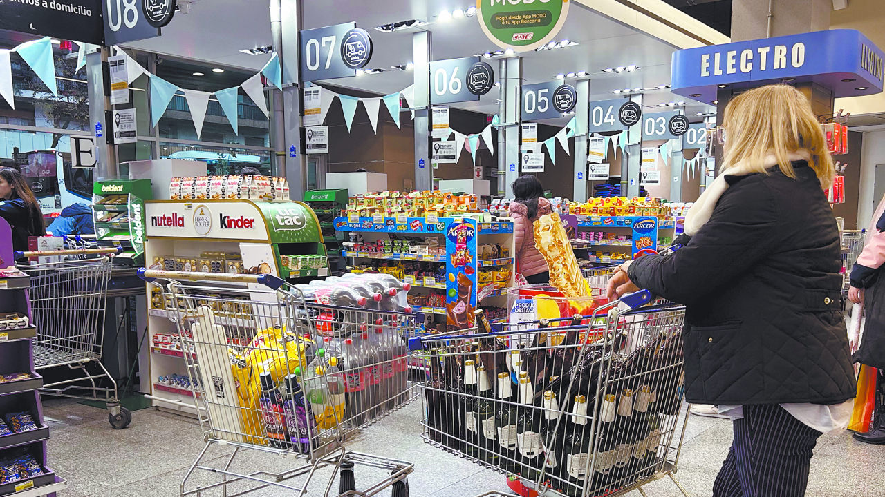 La inflación en Argentina desacelera al 1,9% en junio y consolida un registro interanual del 33,5%